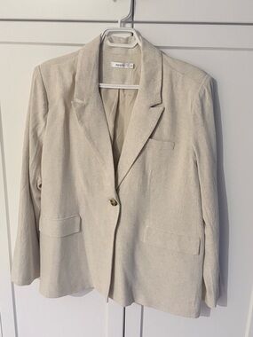 Ricki’s Beige Linen Blazer – Size Large – Never Worn – Lightweight Chic